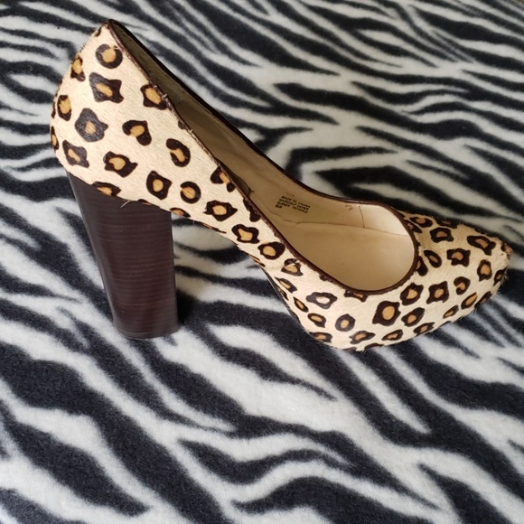 Micheal Micheal Kors cheetah pumps. Size 6.5 - Picture 2 of 4